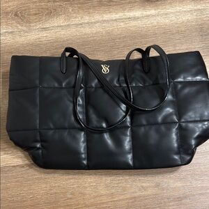 Luxurious Black Quilted Tote Bag with Structured Design
